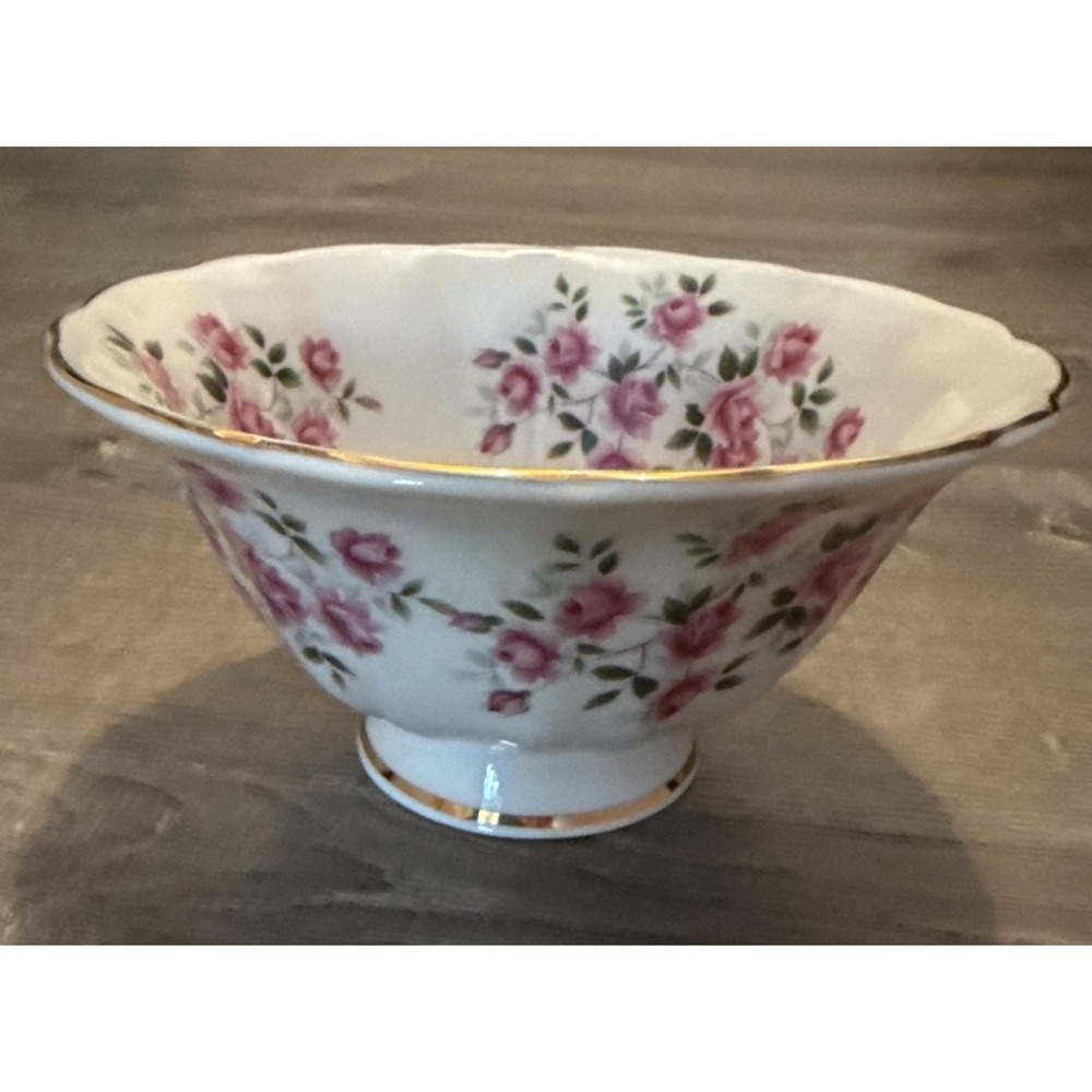 Royale Garden Fine China Pedestal Bowl Staffs England Vintage